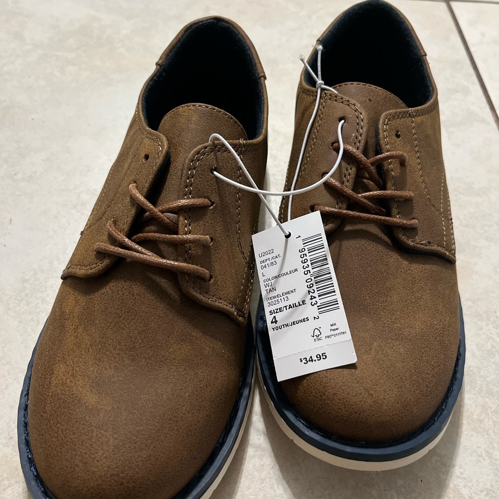 Children’s place size 4 Brown Casual Shoes